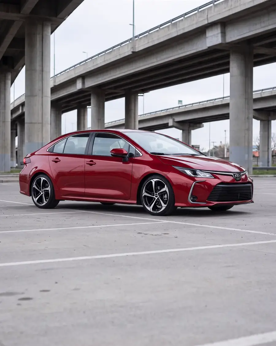 Toyota Corolla rojo completo con AXYS ROS